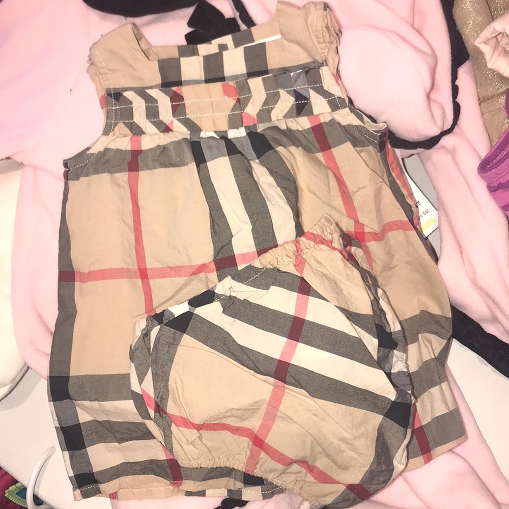 Burberry Dress with bottoms